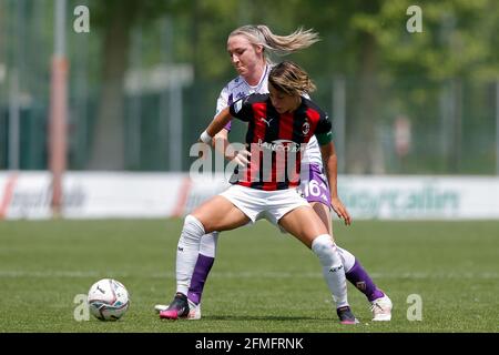 Catherin Louise Quinn (ACF Fiorentina Femminile) header during AC Milan vs ACF  Fiorentina femminile, Italia - Photo .LiveMedia/Francesco Scaccianoce Stock  Photo - Alamy