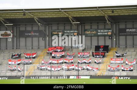 Leigh, Regno Unito. 09 maggio 2021. Vista generale delle bandiere all'interno del terreno prima della partita Womens Super League tra Manchester United ed Everton al Leigh Sports Village a Leigh, Inghilterra. Credit: SPP Sport Press Photo. /Alamy Live News Foto Stock