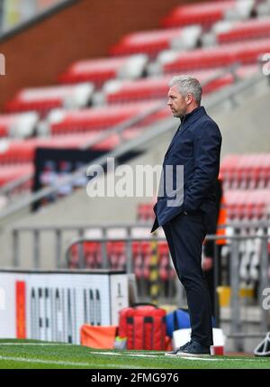 Leigh, Regno Unito. 09 maggio 2021. Willie Kirk (Everton Manager) durante il gioco Women's Super League tra Manchester United ed Everton al Leigh Sports Village di Leigh, Inghilterra. Credit: SPP Sport Press Photo. /Alamy Live News Foto Stock