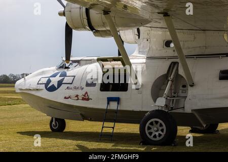 PBY-5A Catalina consolidata (G-PBYA) al Season Premiere Drive-in Airshow di Shuttleworth, Old Warden, domenica 2 maggio 2021 Foto Stock