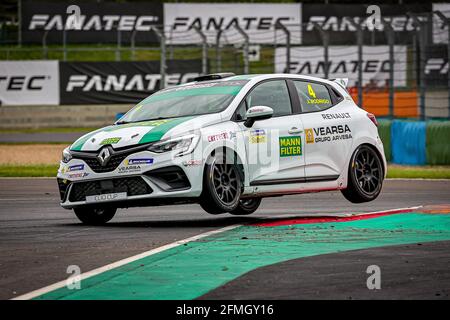 04 RODRIGO Joaquin (ESP), VEARSA SPORT, RENAULT CLIO CUP EUROPA, azione durante il 3° round della Clio Cup Europa 2021, dal 6 al 9 maggio 2021 sul circuito de Nevers Magny-Cours, Magny-Cours, Francia - Foto Paulo Maria / DPPI Foto Stock