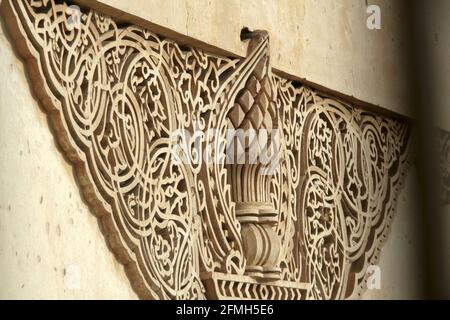 Un primo piano di progettazione 3D in Malta su esterno Muro di Gol Gumbaz a Bijapur in India Foto Stock