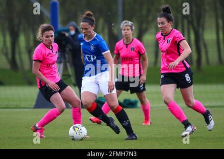 Milngavie, Regno Unito. 09 maggio 2021. Zoe Ness (n.9) del Rangers Women FC durante la Scottish Building Society Scottish Women's Premier League 1 Fixture Rangers FC Vs Glasgow City, Rangers Training Complex, Milngavie, East Dunbartonshire. 09/05/2021 | Credit: Colin Poultney/Alamy Live News Foto Stock