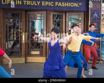 Dominion Theatre Outdoor Prove con Denise Van Houten per la produzione del Principe d'Egitto, Londra Foto Stock