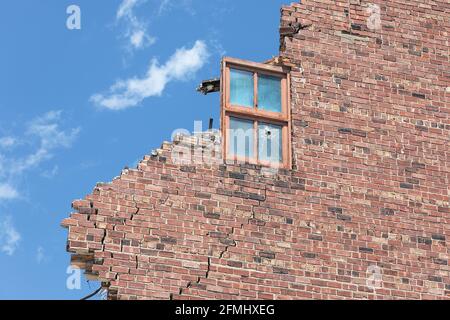 Demolizione dell'originale edificio vuoto Moose Lodge a Burlington, Iowa Foto Stock