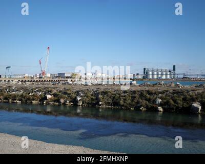 Terminale di grano nel porto di Aktau. Kazakistan. Regione di Mangistau. 15 ottobre. 2019 anni. Foto Stock