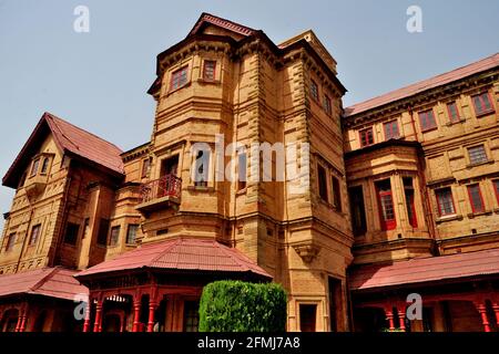 Vista esterna del Museo e della Biblioteca di Amar Mahal, Jammu, Jammu e Kashmir, India Foto Stock