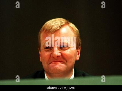 Charles Kennedy, leader liberaldemocratico, settembre 1999Aalla sua prima conferenza di lib-Demon come leader del partito, ad Harrogate Foto Stock