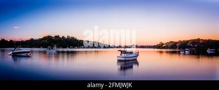 Tramonto Scape lungo il fiume Georges a Como Foto Stock