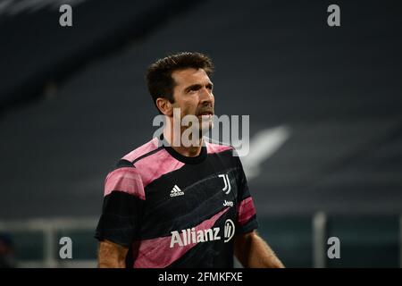 Torino, Italia. 09 maggio 2021. Gianluigi Buffon di Juventus FCdurante la Serie UNA partita di calcio tra Juventus FC e AC Milan a Torino il 9 maggio 2021. Gli stadi sportivi di tutta Italia restano soggetti a rigorose restrizioni a causa del Coronavirus Pandemic, in quanto le leggi governative in materia di distanziamento sociale vietano i tifosi all'interno dei locali, con conseguente gioco a porte chiuse. Milano ha vinto 0-3 su Juventus (Foto di Alberto Gandolfo/Pacific Press/Sipa USA) Credit: Sipa USA/Alamy Live News Foto Stock