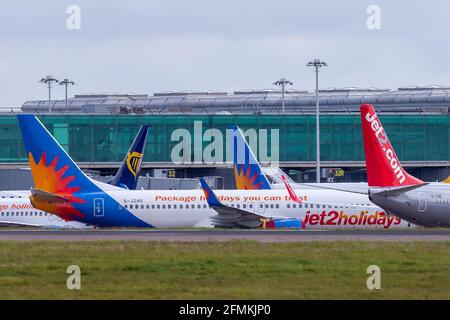 Aerei di linea di bilancio in deposito all'aeroporto di Stansted in Essex durante la pandemia di Coronavirus. Foto Stock