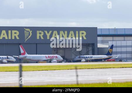 Aerei di linea di bilancio in deposito all'aeroporto di Stansted in Essex durante la pandemia di Coronavirus. Foto Stock