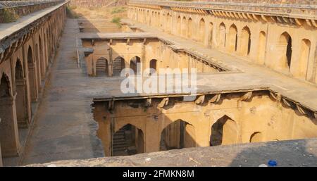 Neemrana Stepwell nel Rajasthan, India Foto Stock