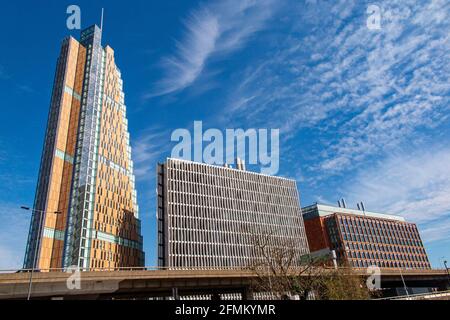 Imperial West Tower a White City, Londra parte del campus dell'Imperial College Foto Stock