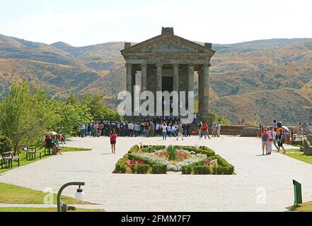 Il Tempio di Garni, l'unica struttura greco-romana indipendente del Paese, Provincia di Kotayk, Armenia Foto Stock