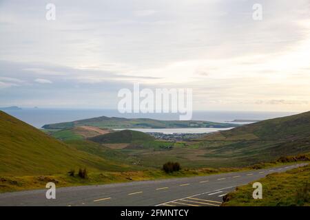 Una vista dal passo di Conor nella penisola di Dingle in Irlanda Foto Stock