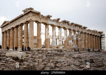 Atene, Grecia - 08 maggio 2018. Ricostruzione del Tempio del Partenone nell'Acropoli Foto Stock