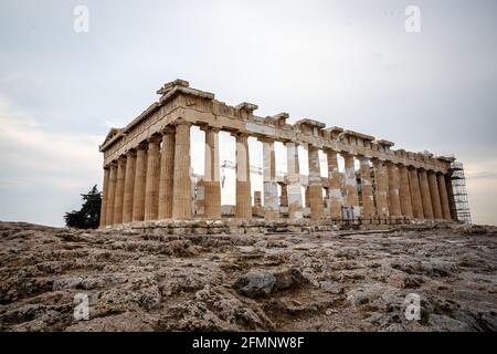 Atene, Grecia - 08 maggio 2018. Ricostruzione del Tempio del Partenone nell'Acropoli Foto Stock