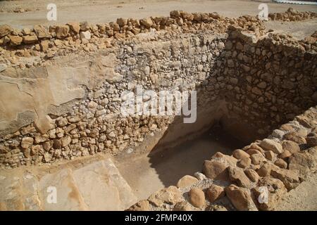 Un Pool per la purificazione in Qumran Foto Stock