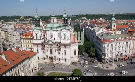 Praga, Repubblica Ceca, 2009 giugno: La piazza della città vecchia dalla torre del Municipio. Foto Stock
