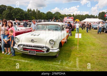 1955 Oldsmobile 98 AT Star & Stripes American Classic car mostra Foto Stock