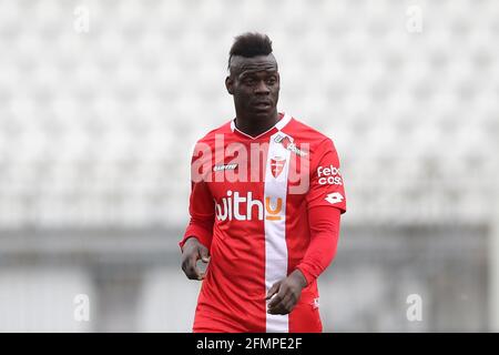 Monza, 10 maggio 2021. Mario Balotelli dell'AC Monza durante la partita della Serie B allo stadio U-Power di Monza. L'immagine di credito dovrebbe essere: Jonathan Moscop / Sportimage Foto Stock