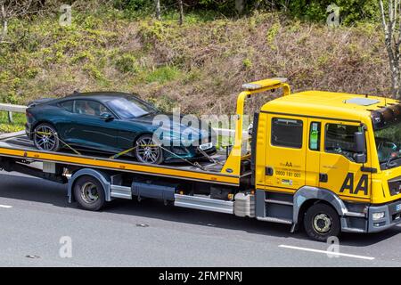 2020 Jaguar F-Type R-Dynamic V8 auto AA verde 24 ore di assistenza in caso di guasto stradale a Manchester, Regno Unito Foto Stock