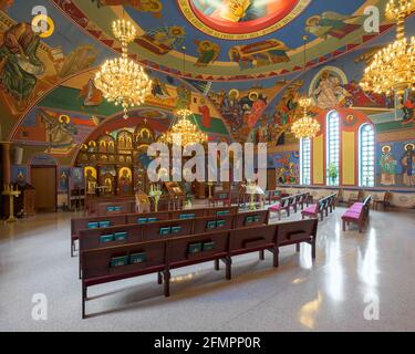 Interno della colorata Annunciazione bizantina Chiesa cattolica in Omero Glen, Illinois Foto Stock