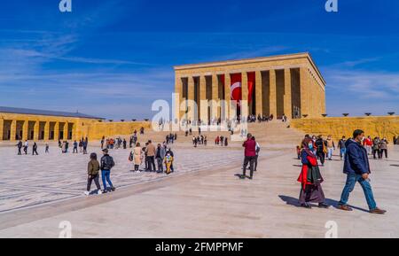 Ankara, Turchia - 13 marzo 2021 - persone al Mausoleo di Mustafa Kemal Atatürk ad Anitkabir Foto Stock