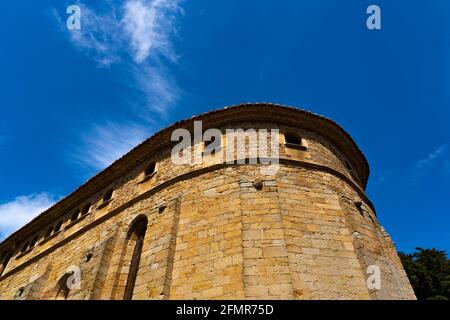 Sant Pere de Pals Sant Pere de Pals, chiesa gotica nella città medievale di Pals, in Baix Emporda, Catalogna, Spagna. La ciutat medievale de Pals, al Bai Foto Stock