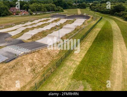 Pista BMX a Redditch, Worcestershire durante il blocco 2020. Foto Stock