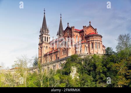 Basilica di Nostra Signora di battaglie, Covadonga, Asturias, Spagna. Foto Stock