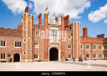 LONDRA, Regno Unito - 22 luglio 2011. Hampton Court Palace, lo storico palazzo del Re Enrico VIII Foto Stock