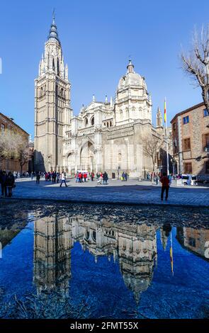 Toledo, Spagna - 13 marzo 2016: . Catedral Primada Santa Maria de Toledo, costruita in stile gotico Mudejar (1226). Castilla la Mancha. Foto Stock