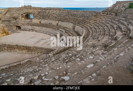 Rovine dell'antico anfiteatro di Tarragona, Spagna Foto Stock