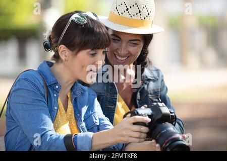 i blogger di cibo scattano foto per il loro blog Foto Stock