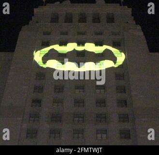 LOS ANGELES - GIU 15: Atmosfera alla cerimonia di illuminazione del segnale di Bat per onorare Adam West al Municipio di Los Angeles il 15 giugno 2017 a Los Angeles, California Foto Stock