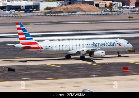 Phoenix, Arizona - 8 aprile 2019: Aereo American Airlines Airbus A321 all'aeroporto Sky Harbor di Phoenix (PHX) negli Stati Uniti. Foto Stock