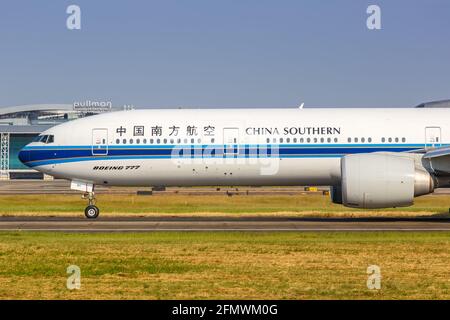 Guangzhou, Cina - 23 settembre 2019: China Southern Airlines Boeing 777-300ER aereo all'aeroporto di Guangzhou Baiyun (CAN) in Cina. Foto Stock