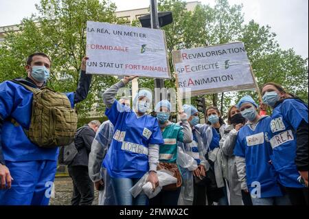 Parigi, Francia, il 11 maggio 2021. Dimostrazione del personale infermieristico delle unità di terapia intensiva a Parigi, Francia, il 11 maggio 2021. Foto di Kelly Linsale/bePress Photo Agency/bppa/ABACAPRESS.COM Foto Stock