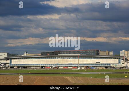 Zurigo, Svizzera – 5. 2017 agosto: Terminal Airside Centre all'aeroporto di Zurigo (ZRH) in Svizzera. Foto Stock