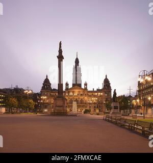 George Square all'alba, Glasgow, Scozia, Regno Unito Foto Stock