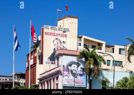 Immagini di Fidel Castro e Camilo Cienfuegos nell'edificio CODESA di Santiago de Cuba, Cuba Foto Stock