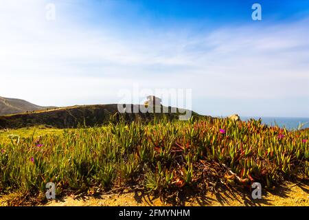 Bunker Point sull'HW 1 in California, fortificazione della marina della seconda guerra mondiale vecchia e abbandonata Foto Stock