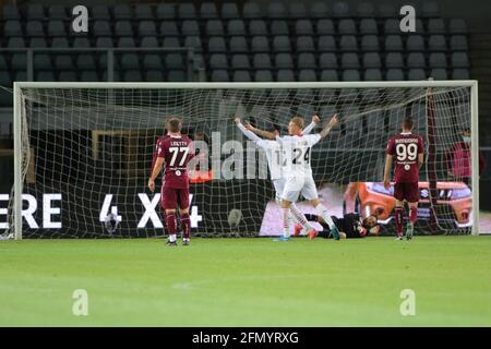 Stadio Grande Torino, Torino, Italia. 12 maggio 2021. L'obiettivo di Theo Hernandez (AC Milan) durante Torino FC vs AC Milan, calcio italiano Serie A match - Photo Claudio Benedetto/LM Credit: Live Media Publishing Group/Alamy Live News Foto Stock