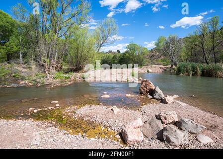Punto di accesso al fiume Tuzigoot. Clarkdale, Arizona, Stati Uniti. Foto Stock