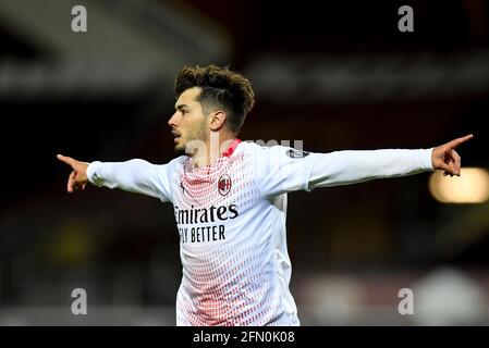 Torino, Italia. 12 maggio 2021. Brahim Diaz di AC Milan celebra il suo obiettivo durante una partita di calcio tra Torino e AC Milan a Torino, 12 maggio 2021. Credit: Daniele Mascolo/Xinhua/Alamy Live News Foto Stock