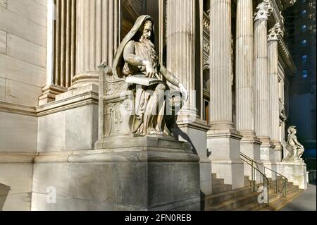 Monumento di saggezza del tribunale della divisione Appellate dello stato di New York di Madison Square Park a New York City. Foto Stock