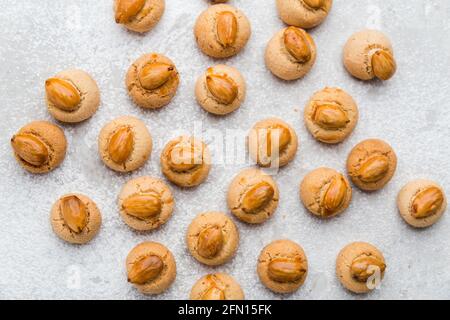 Biscotti freschi di amaretti alle mandorle italiane Foto Stock