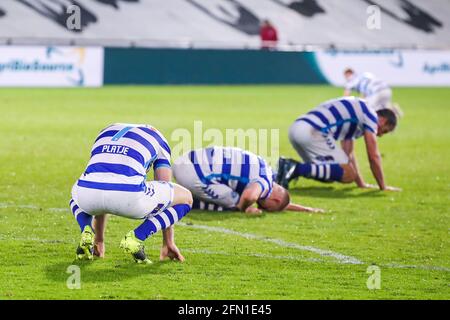 DOETINCHEM, OLANDA - MAGGIO 12: Melvin Platje di De Graafschap, Jasper van Heertum di De Graafschapm Ralf Seuntjens di De Graafschap durante il Dutc Foto Stock